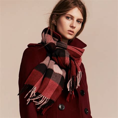 Check Cashmere Scarf in Red 